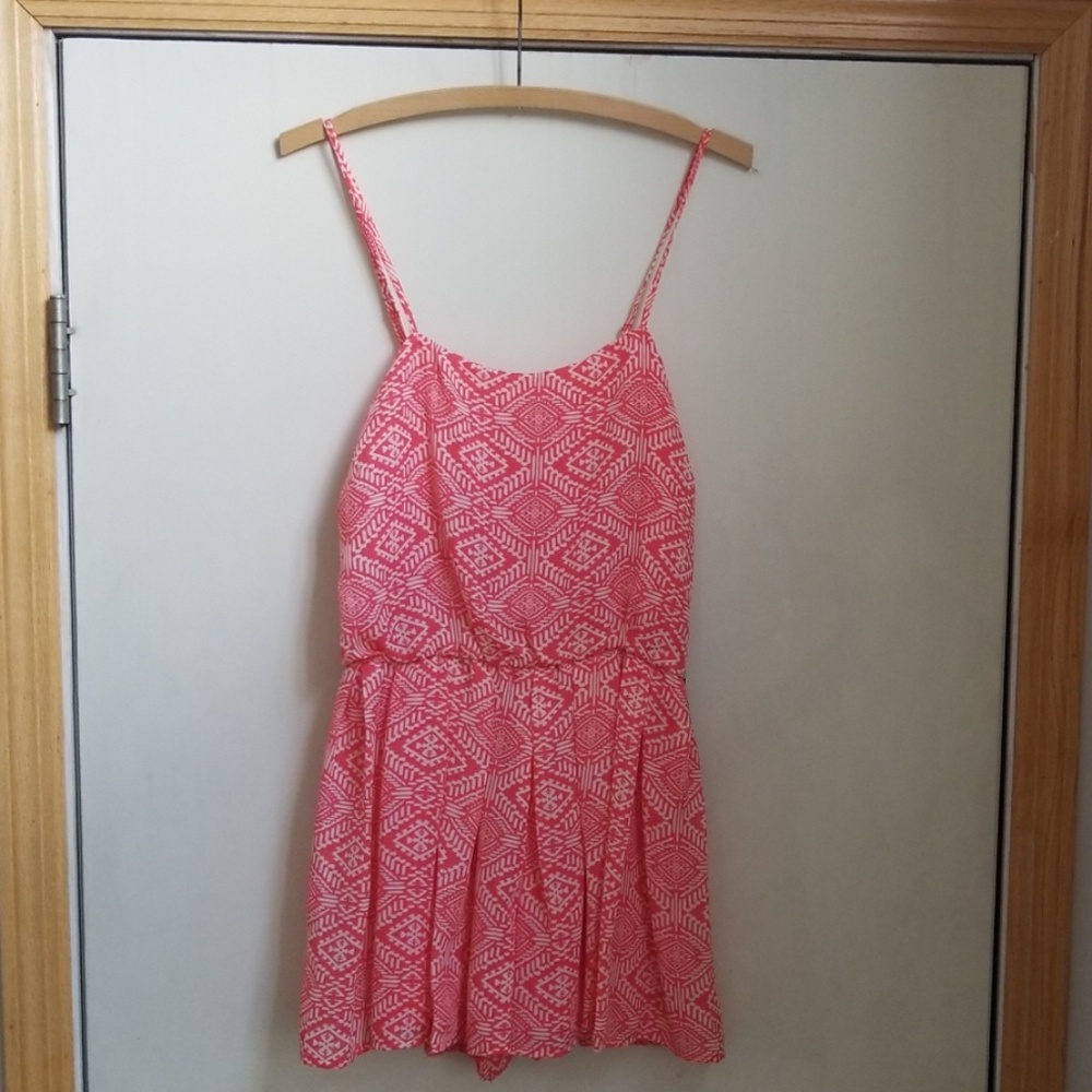 Forever 21 aztec print romper pleated jumper coral